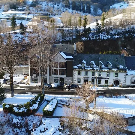 Des Chazes Hotel