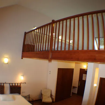 Des Chazes Hotel 3*